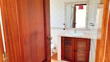 Double Room | Bathroom