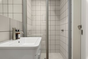 Hair dryer, towels, soap, shampoo - Dolce Vita | Stylish Sea Point Gem (Cape Town)