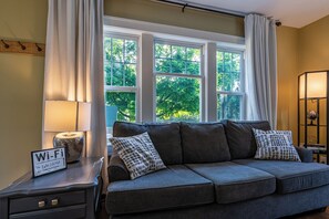 TV - Home Away Haven: Marvelous 3-bedroom house with First Floor Bedroom & Full Bath (South Haven)