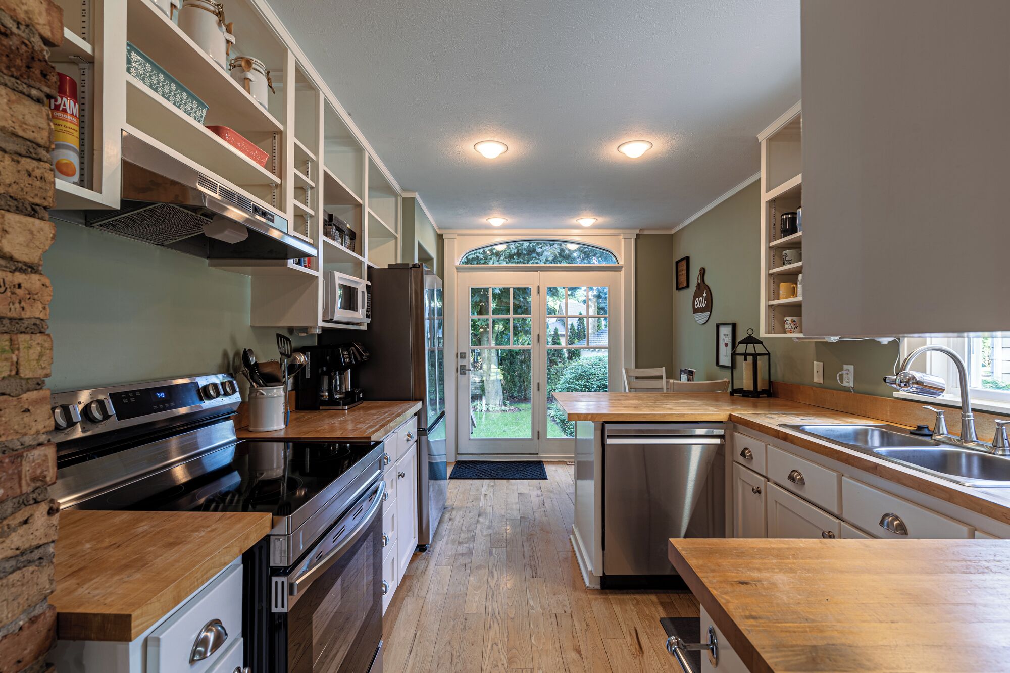 Microwave, oven, stovetop, dishwasher