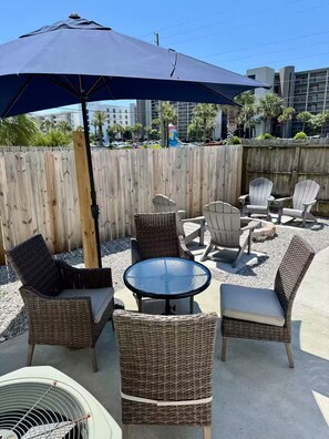 Terrace/patio - Fantastic 3-bedroom townhome with AC in Fort Walton Beach (Fort Walton Beach)