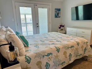 Iron/ironing board, travel cot, free WiFi, bed sheets - Fantastic 3-bedroom townhome with AC in Fort Walton Beach (Fort Walton Beach)
