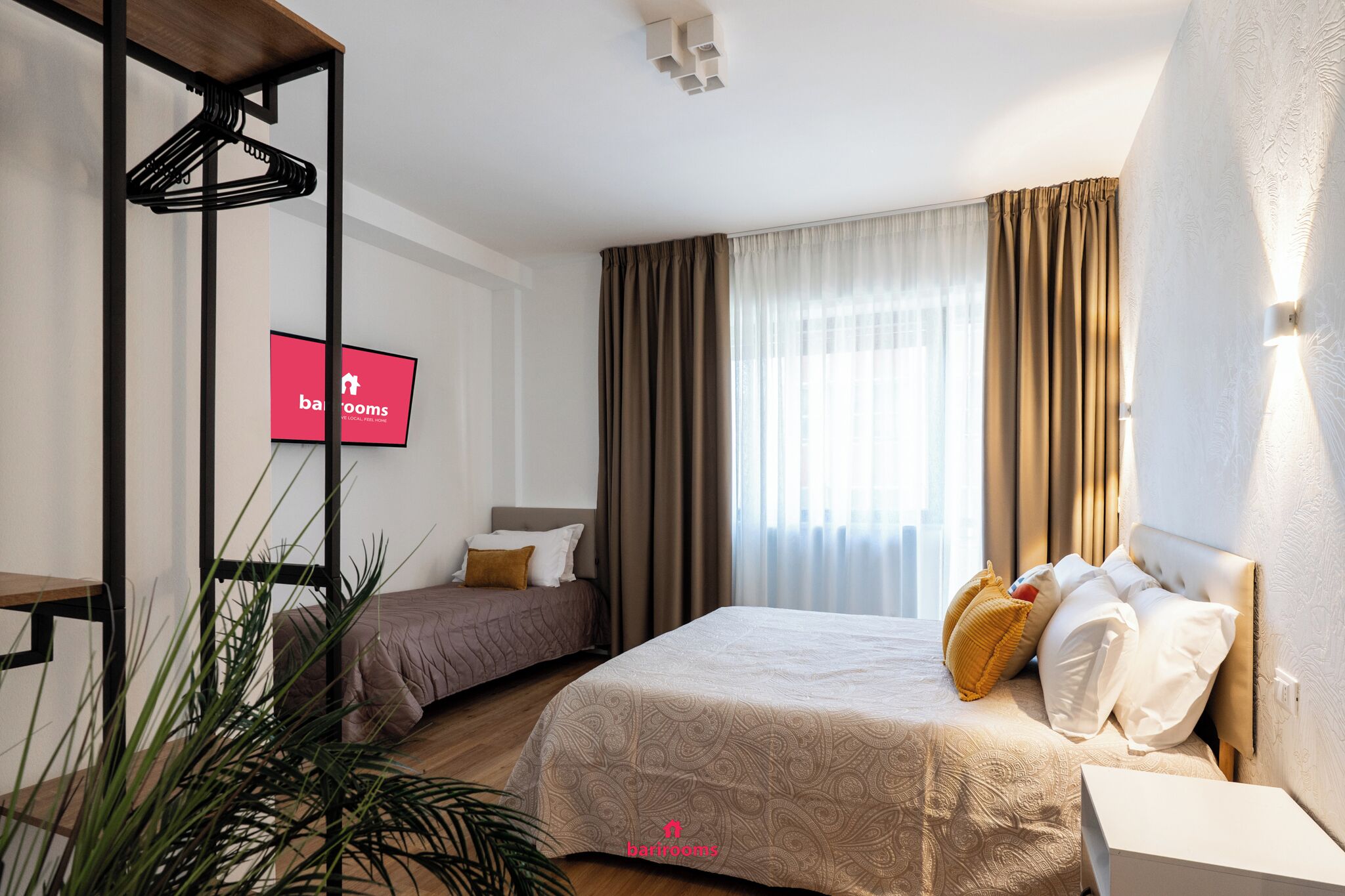 Triple Room | Desk, iron/ironing board, free WiFi