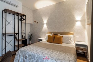 Quarto casal | Escrivaninha, ferros/tábuas de passar roupa, Wi-Fi de cortesia