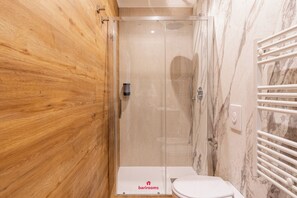 Shower, hair dryer, towels, soap - Barirooms - Suppa 14 (Bari)