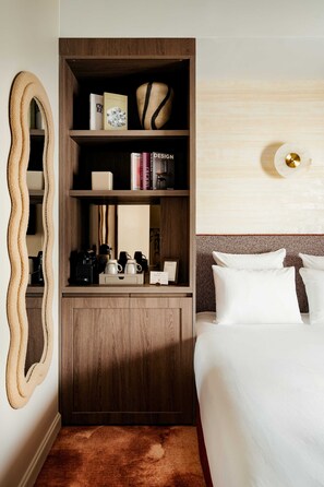 Traditional Room | In-room safe, soundproofing, free WiFi - Jills Hotel (Paris)