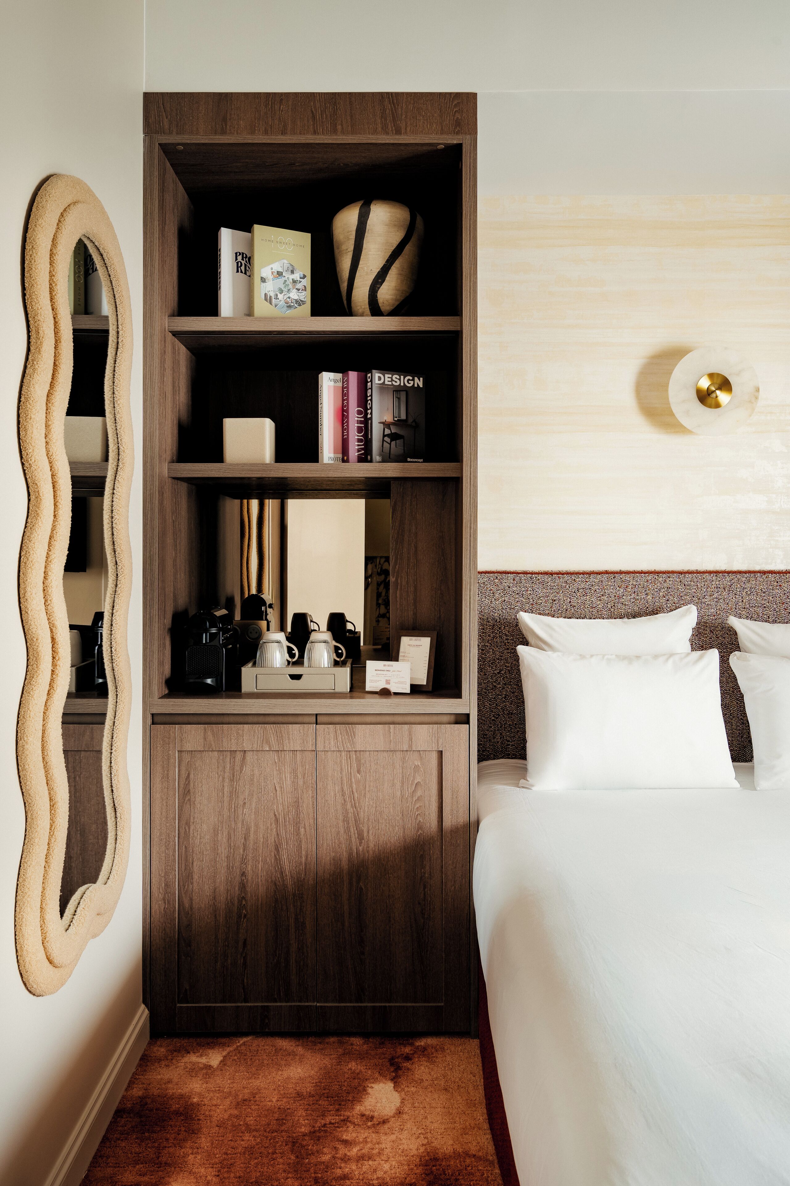 Traditional Room | In-room safe, soundproofing, free WiFi