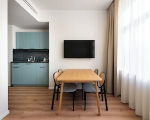 Suite, 1 Queen-Bett und Schlafsofa | Eigene Küche