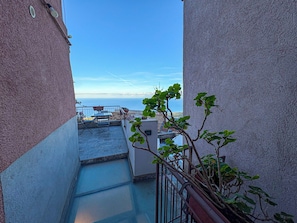 Quadruple Room | Terrace/patio - B&B StudioArcodia - Sant'Andrea (San Marco d'Alunzio)