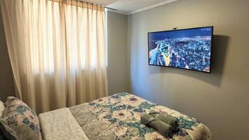 Laptop workspace, free WiFi