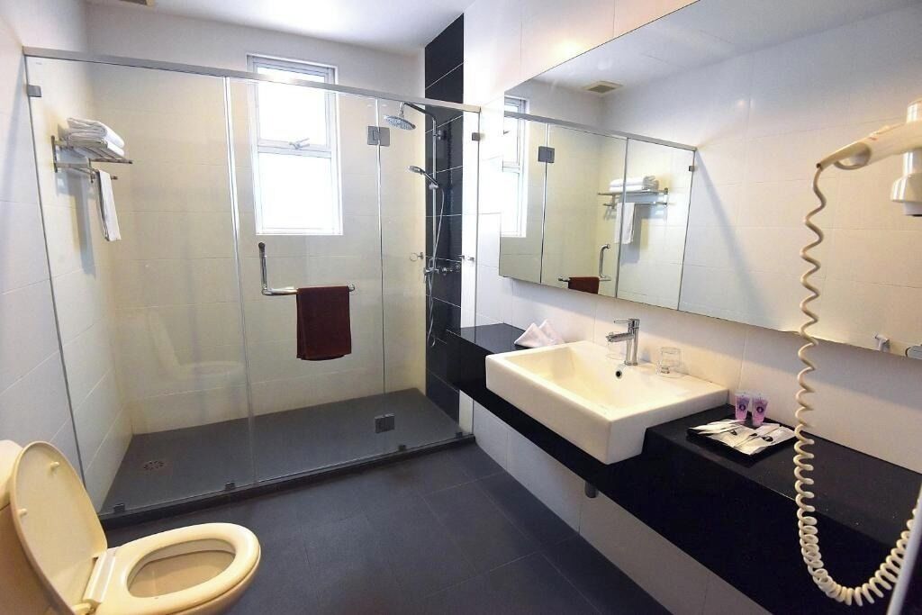 Towels, toilet paper