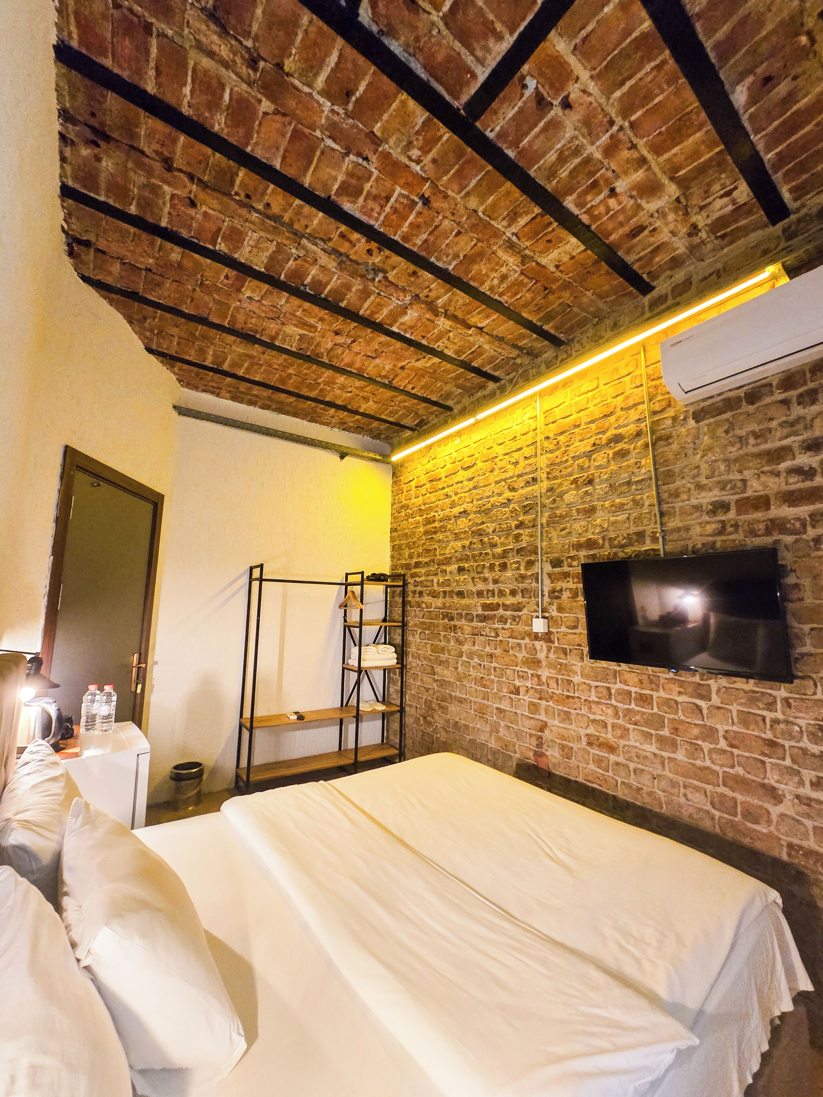 Peralatan tempat tidur premium, bar mini, seterika/papan seterika 