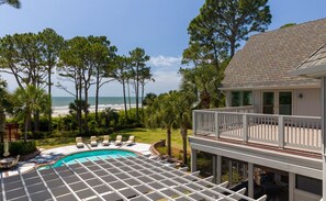 Terrace/patio - MyStay at 14 Laughing Gull – Premier Oceanfront Estate in Sea Pines (Hilton Head Island)