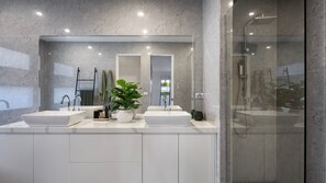 Dusche, Haartrockner