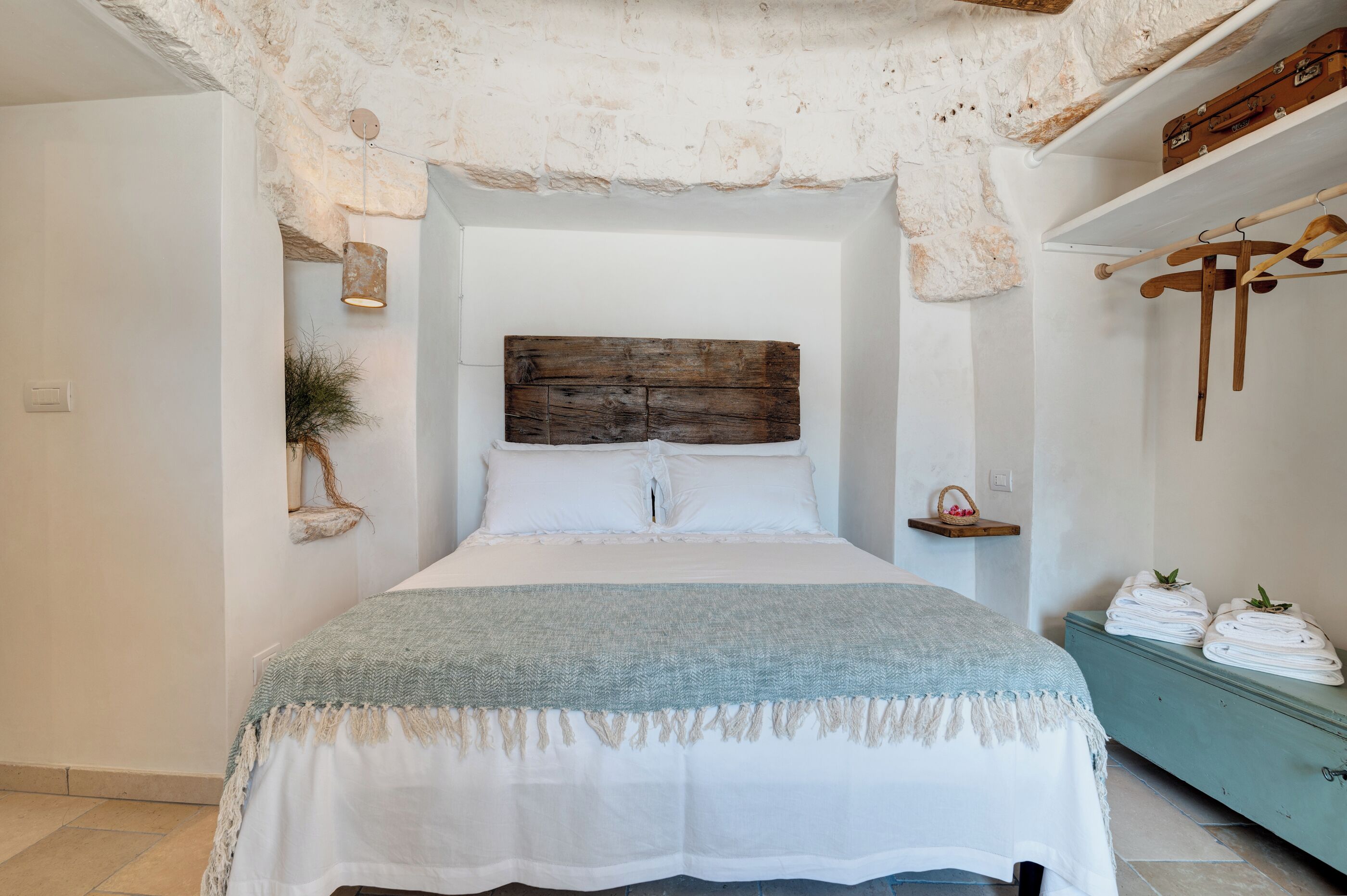 Apartament, pati, zona enjardinada | Caixa forta a l'habitació, cortines opaques i wifi gratuïta 