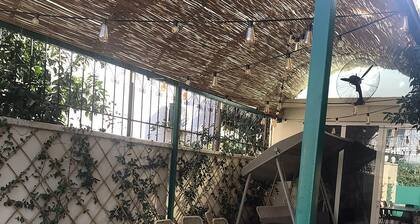 Tirana • 2 Single Beds • Free Wi-Fi • Pet-Friendly • Shared Kitchen & Bathroom