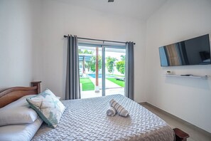 3 bedrooms, in-room safe, WiFi, bed sheets - Casa Alegria Villa -Jaco Beach Great Location (Jacó)