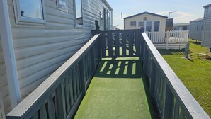 Property grounds - Seaside Escape at Nab Tower Lane (Chichester)