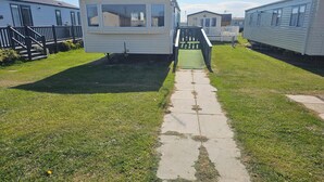 Exterior - Seaside Escape at Nab Tower Lane (Chichester)