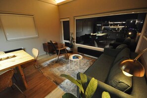 Living area - The Passenger - Designer Apartment with Strait of Magellan view (Punta Arenas)