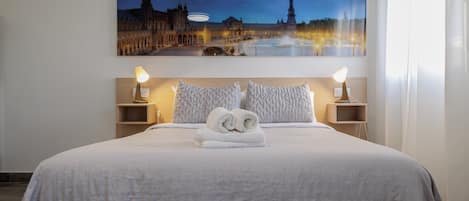 Fer et planche Ă repasser, Wi-Fi, literie fournie