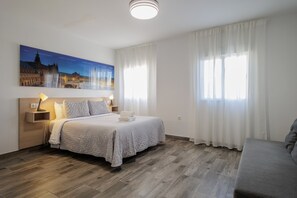 熨斗/熨衣板、WiFi、床单