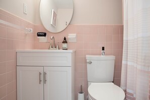 Eco-friendly toiletries, towels, soap, shampoo