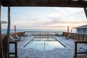 Piscine extérieure, piscine chauffée