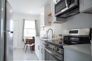 Microwave, oven, stovetop, coffee/tea maker
