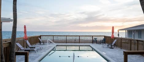 Udendørs pool, opvarmet pool