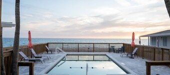 #9 Manasota Beachfront Penthouse Apartment