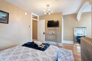 Desk, iron/ironing board, free WiFi, bed sheets