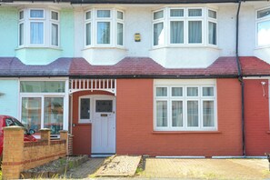 Exterior detail - Palmers Green | Mon - Fri | Black Friday Deals (London)