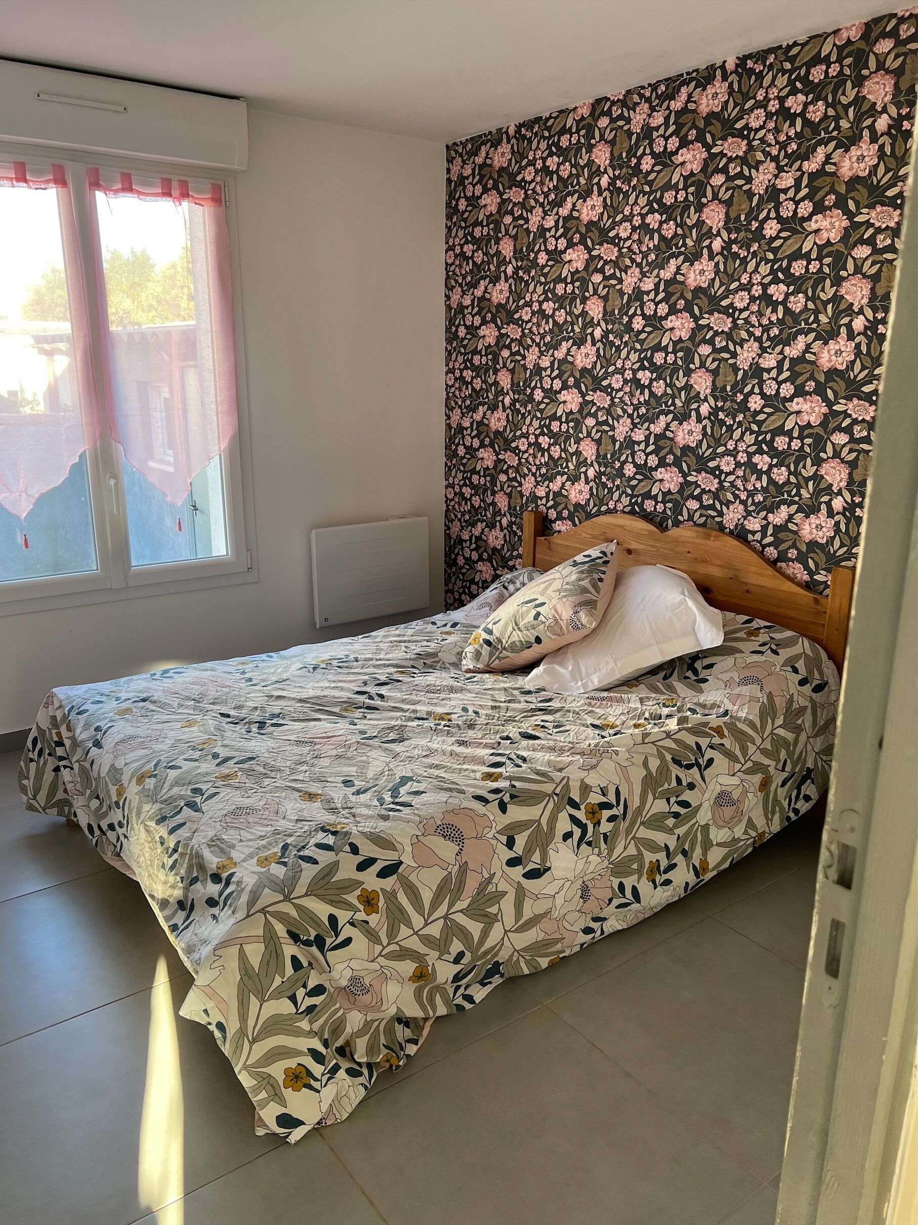 Internet, bed sheets