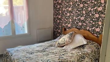 Internet, bed sheets