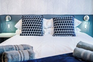 Internet, bed sheets - Blackpool Lodge Double Room - 19222 (Blackpool)