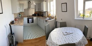 Private kitchen - 3 Double bedroomed flat, Acton. London, UK (london)