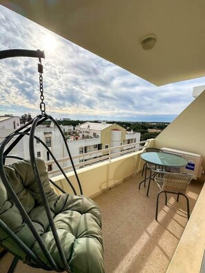 Outdoor dining - Vilamoura View Apartment (Quarteira)