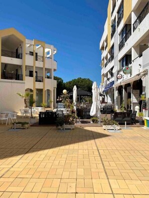 Outdoor dining - Pure Vilamoura 2 quartos c/piscina (Quarteira)