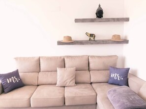 TV - Rooftop Sea View Apartment (Quarteira)