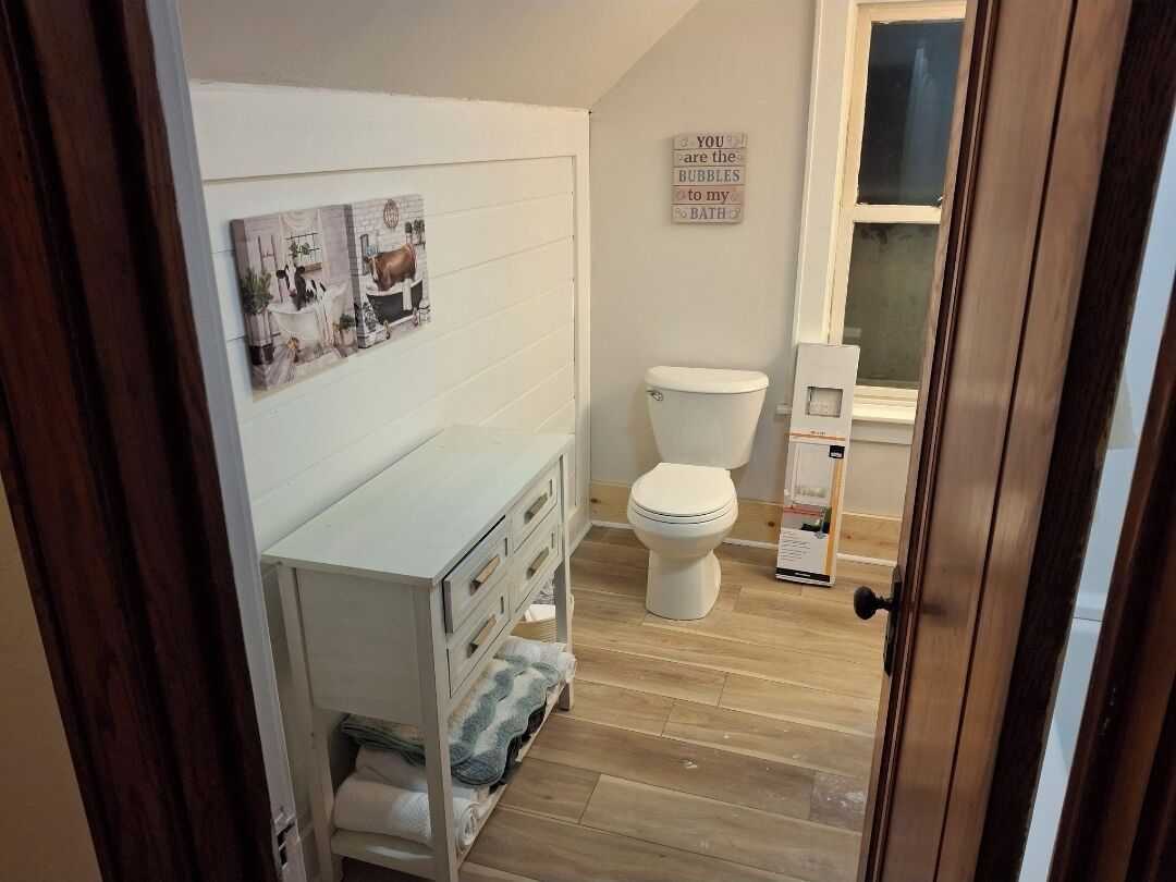 Hårtørrer, håndklæder, Toiletpapir