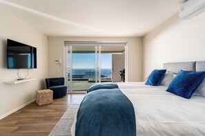 Iron/ironing board, WiFi, bed sheets - Camps Bay View:Chic & Cozy Place (Camps Bay)