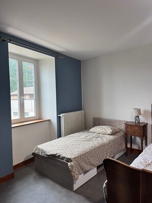 خدمة الإنترنت وملاءات أسرّة