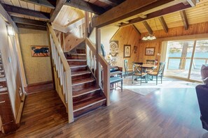 Dining - Meadowlark with beautiful Wallowa Lake views (Joseph)
