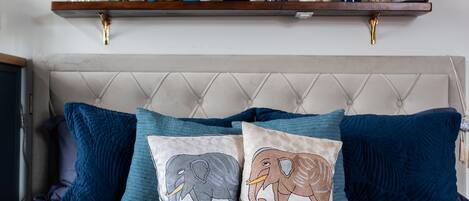 Desk, iron/ironing board, free WiFi, bed sheets