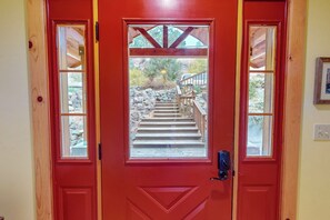 Interior - "Sunrise" a lakefront retreat with stunning views, private dock, deck, full kitchen, and cozy spaces—perfect for a relaxing Wallowa Lake getaway! (Joseph)