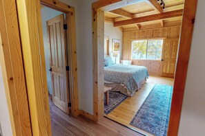 Schreibtisch, Bügeleisen/Bügelbrett, kostenloses WLAN, Bettwäsche