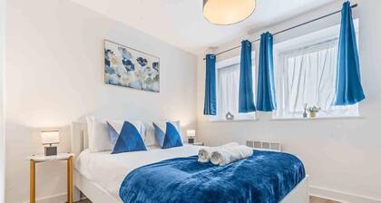 Couples- Business- Sleeps 2- Wifi- Pets- Parking