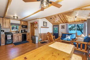 Fridge, microwave, oven, stovetop - Waterfront Cabin On Full Rec Lake - Sleeps 6 (Phillips)