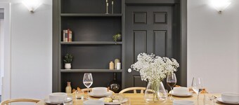Bedford Beauty Stylish Retro Family Home w/office